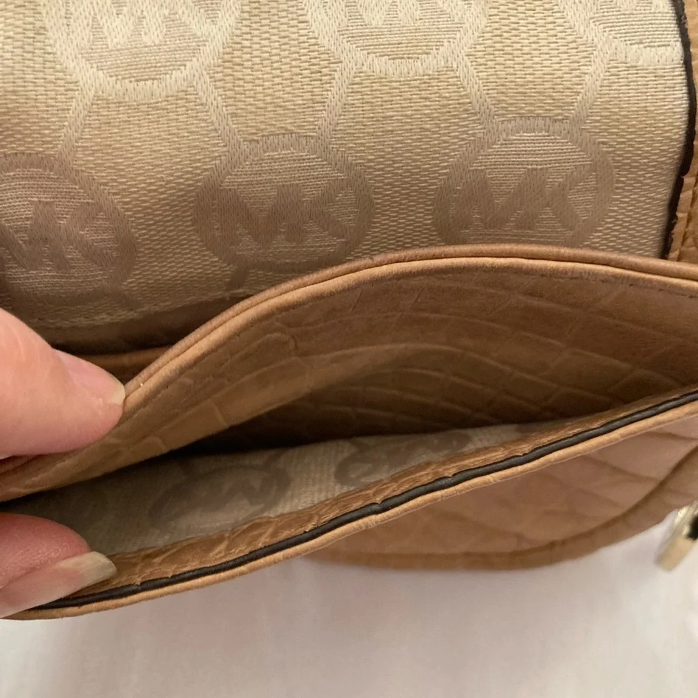Michael Kors crossbody